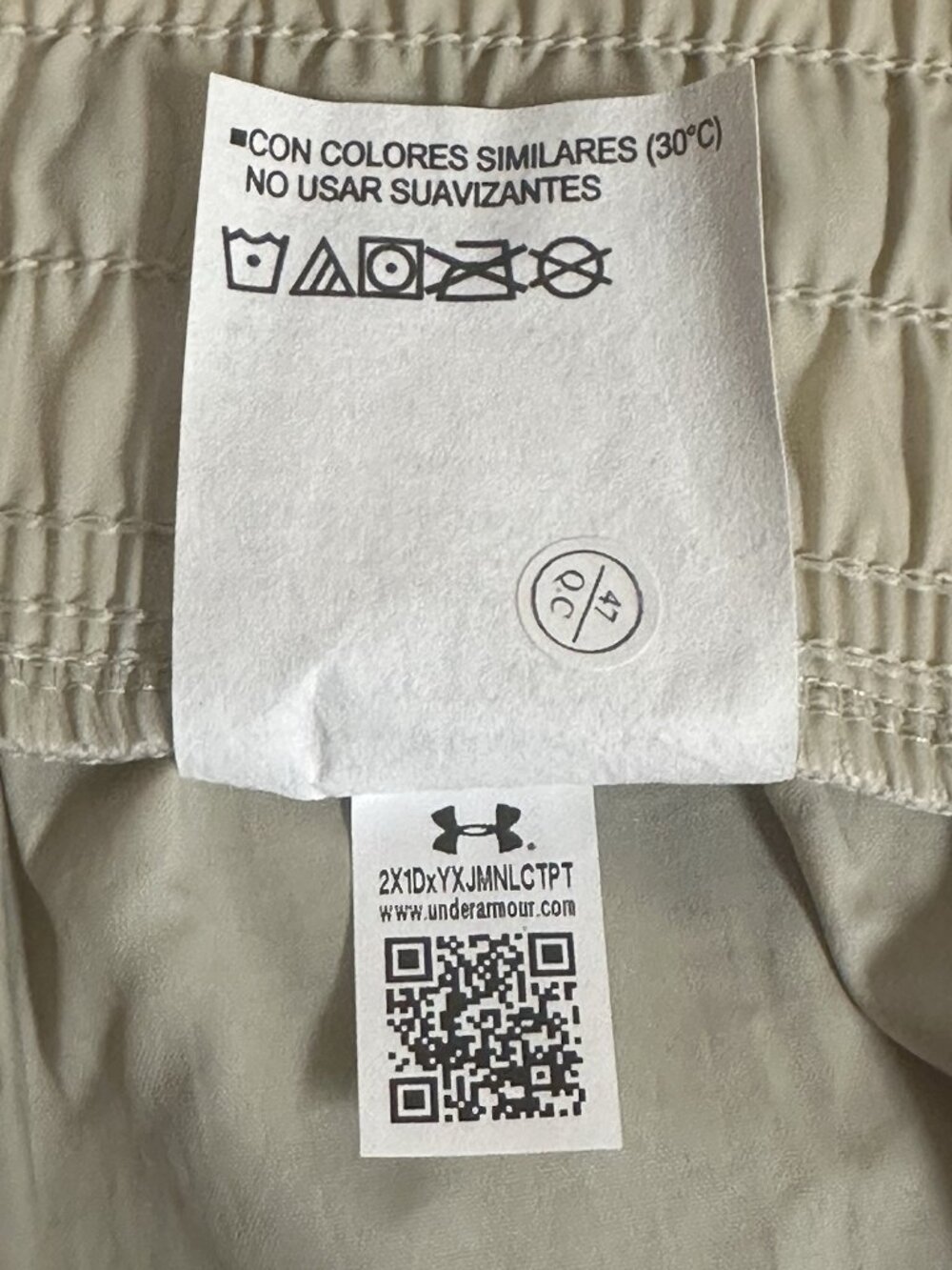NWOT Under Armour Women's Flex Woven 3" inseam Shorts Size XL Beige - Picture 8 of 8